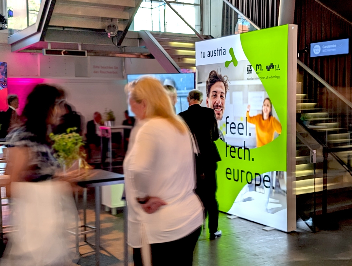 TU Austria Stand / LED Wand auf den Tech Talks Austria